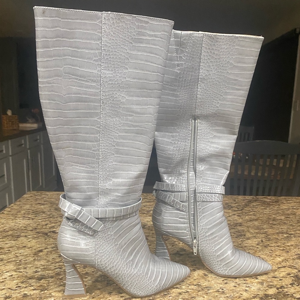 Charles David Women's Silver Croc-Embossed Knee Boots